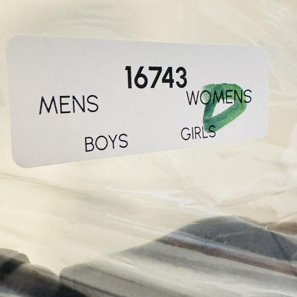 Born Boots Womens 9 Black Leather Ankle Booties Round Toe Block Heel Zip Comfort - Picture 12 of 12